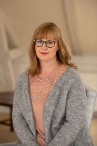 Portrait von Jennifer